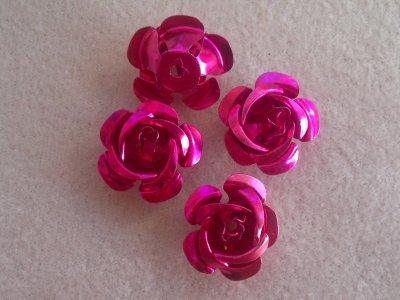 Hliníková růžička 17x9 mm, tmavě růžová