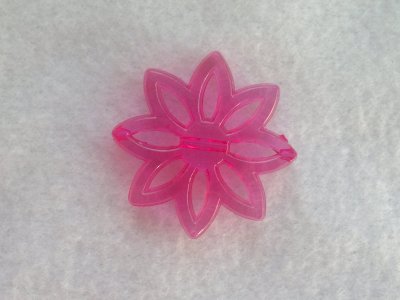 Plastová kytka, pr. 31 mm, sytě růžová