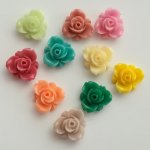 Plastové růžičky 12x5,5mm - mix barev
