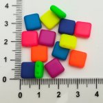 Neon ČTVEREC - dvoudírka 8x8mm, více barev