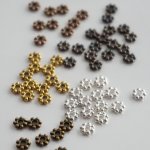 Rondelky sluníčka 4 mm, různé barvy