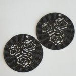 Filigrán růže pr. 21 mm, více barev - černá